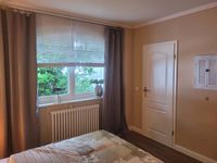 Wohnung Schlafzimmer mit der T&uuml;r zum Ankleidezimmer